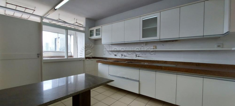 Imagem Apartamento com 5 Quartos à Venda, 187 m² em Graças - Recife
