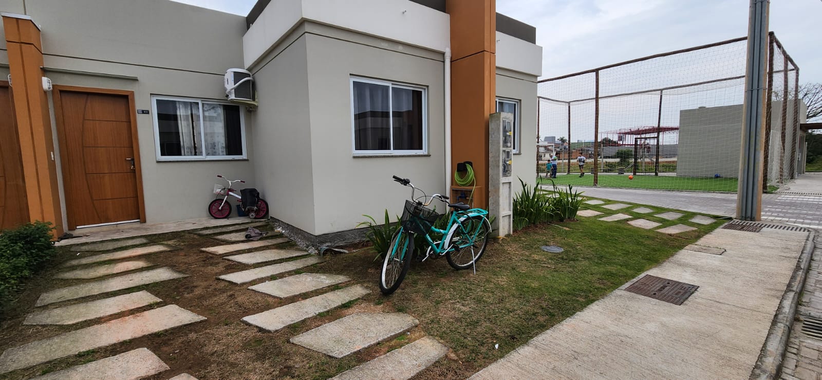 Casa de Condomínio com 2 Quartos à Venda, 52 m²em Rio Caveiras - Biguaçu