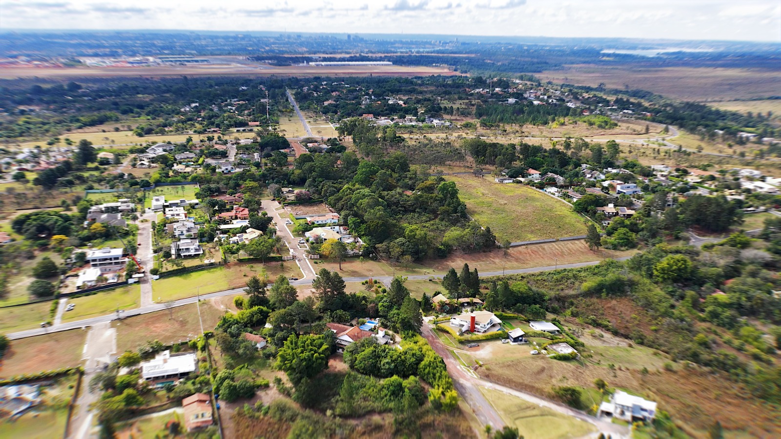 Imagem Terreno em Condomínio à Venda, 24.800 m² em Park Way - Brasília Imagem Terreno em Condomínio à Venda, 24.800 m² em Park Way - Brasília