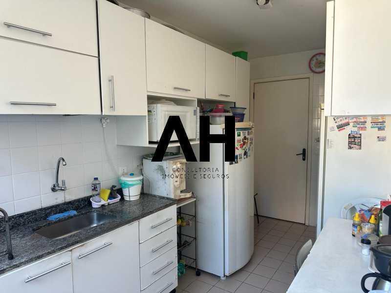 Imagem Apartamento com 3 Quartos à Venda, 85 m²em Santa Rosa - Niterói