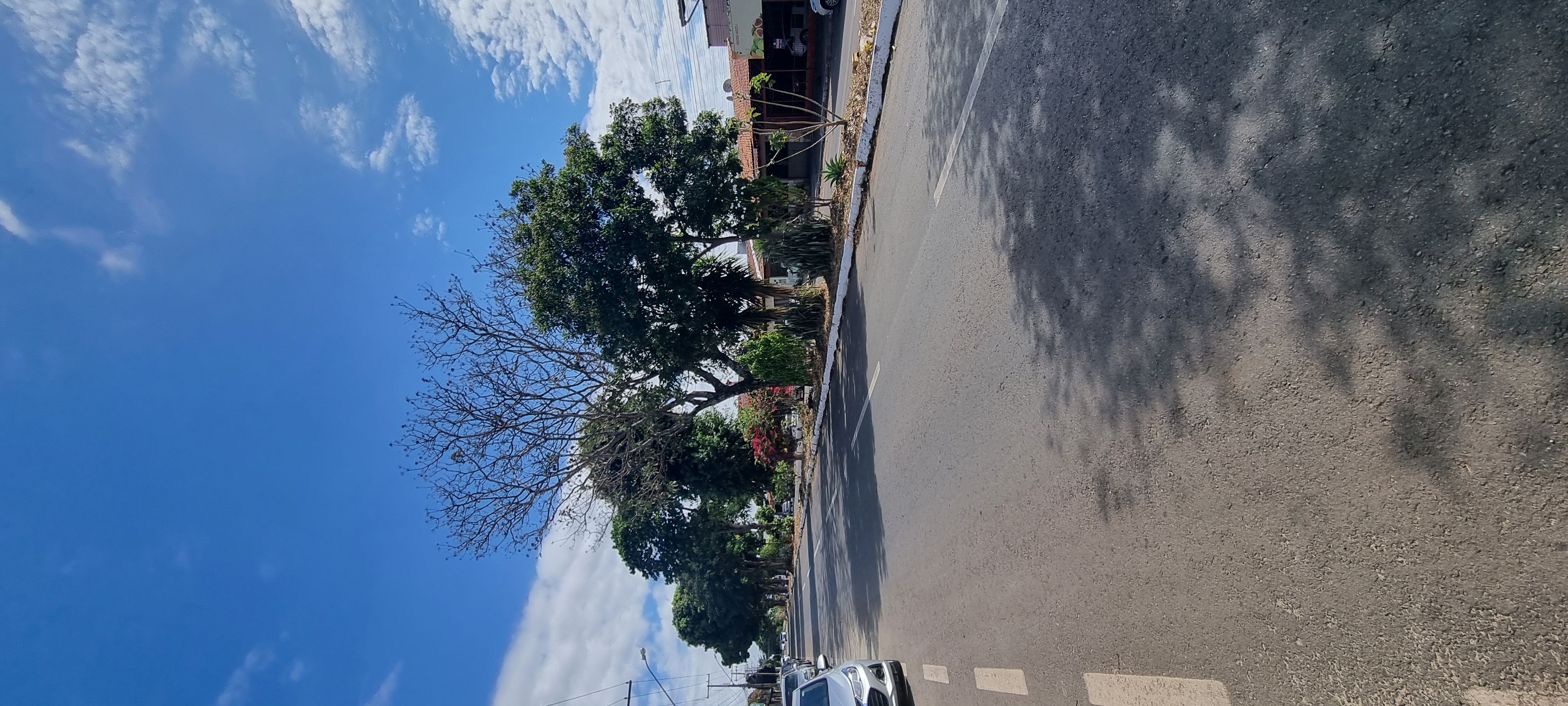 Imagem Casa com 2 Quartos à Venda, 130 m²em Jardim Guanabara III - Goiânia Imagem Casa com 2 Quartos à Venda, 130 m²em Jardim Guanabara III - Goiânia