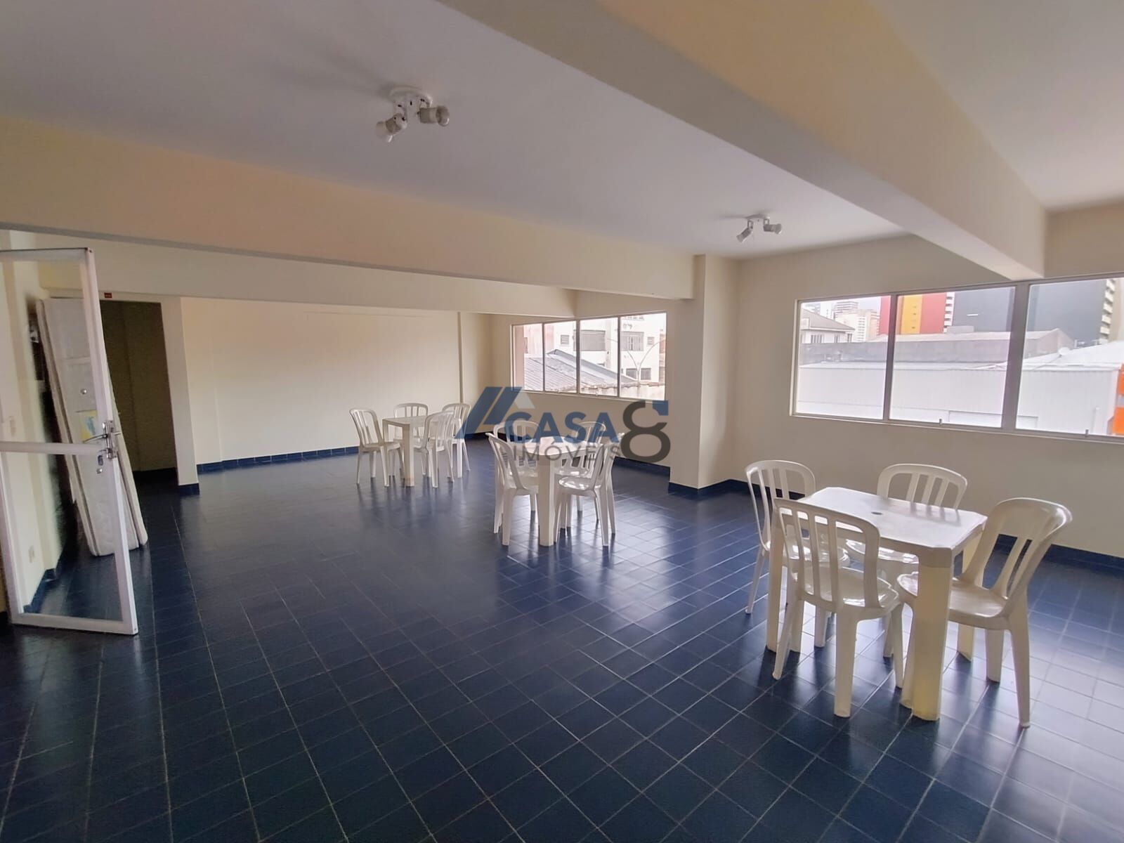 Imagem Apartamento com 1 Quarto à Venda, 37 m² em Jardim Botânico - Curitiba Imagem Apartamento com 1 Quarto à Venda, 37 m² em Jardim Botânico - Curitiba