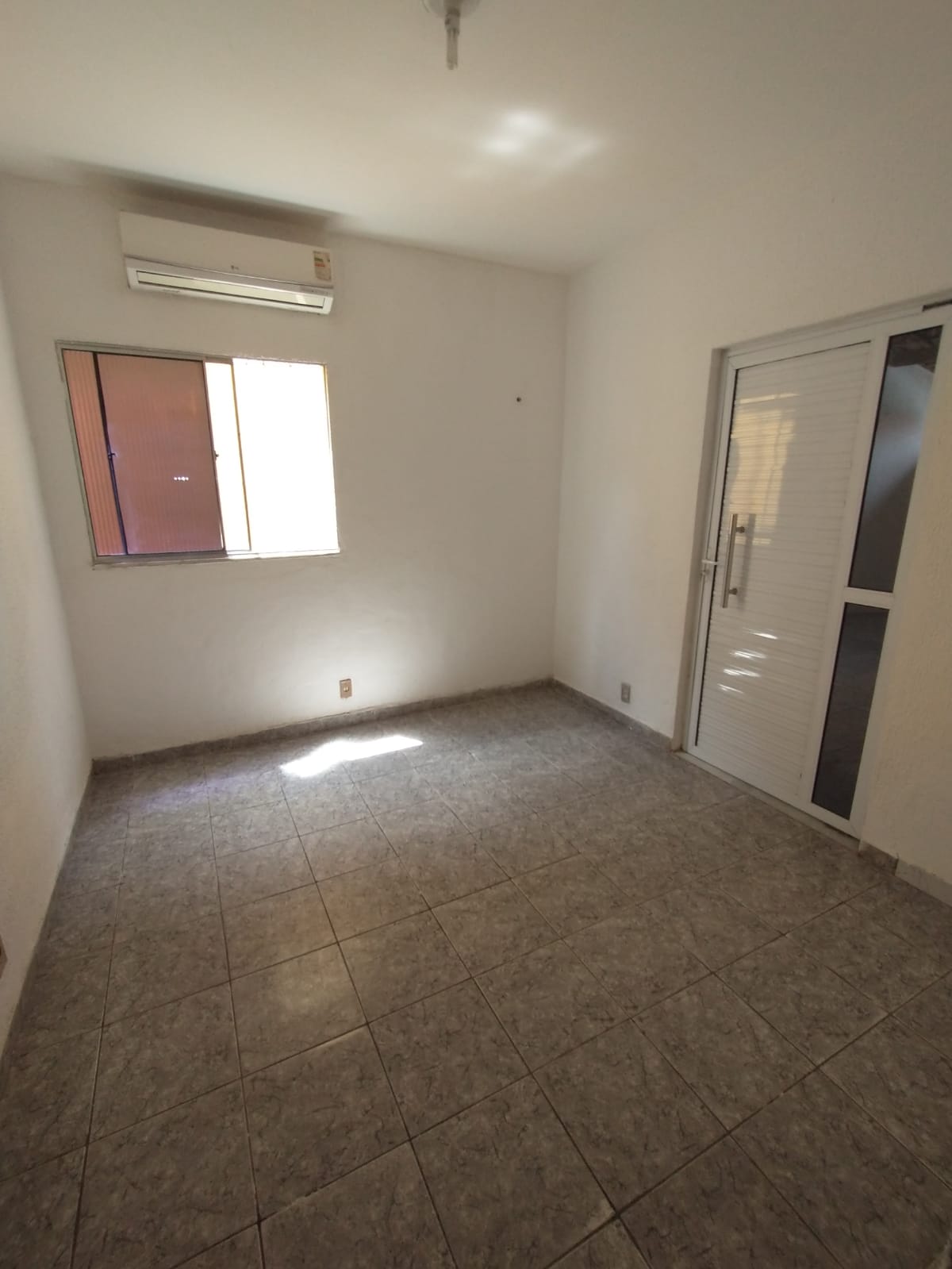Imagem Casa com 4 Quartos à Venda, 122 m²em Prefeito José Walter - Fortaleza Imagem Casa com 4 Quartos à Venda, 122 m²em Prefeito José Walter - Fortaleza
