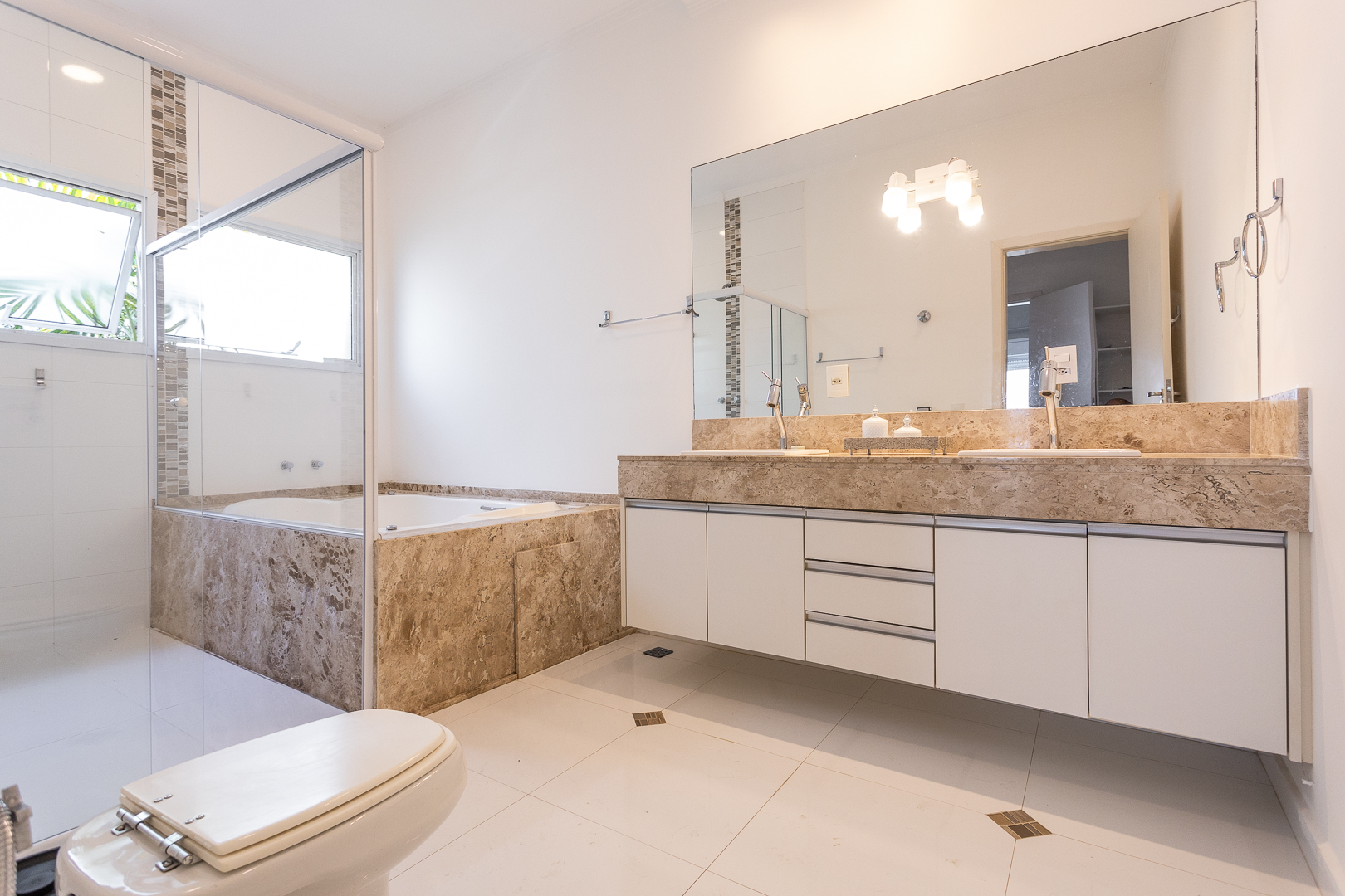 Imagem Casa de Condomínio com 5 Quartos à Venda, 340 m² em Alphaville - Santana de Parnaíba