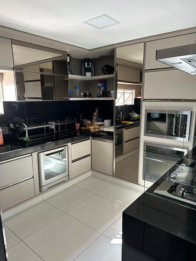 Imagem Apartamento com 3 Quartos à Venda, 230 m²em Cocó - Fortaleza