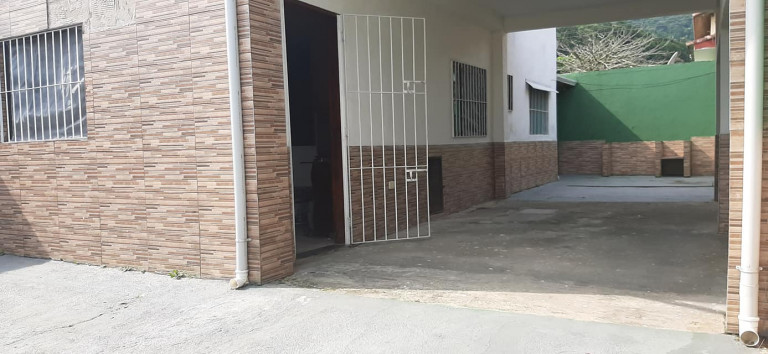Imagem Casa com 1 Quarto à Venda, 70 m² em Vera Stellaq - Mongaguá Imagem Casa com 1 Quarto à Venda, 70 m² em Vera Stellaq - Mongaguá