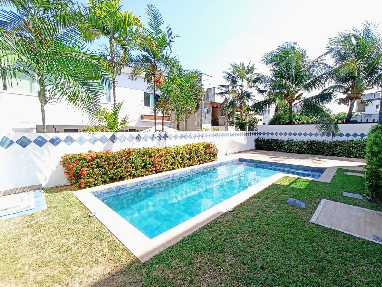 Imagem Casa com 4 Quartos à Venda, 270 m²em Coaçu - Eusébio 