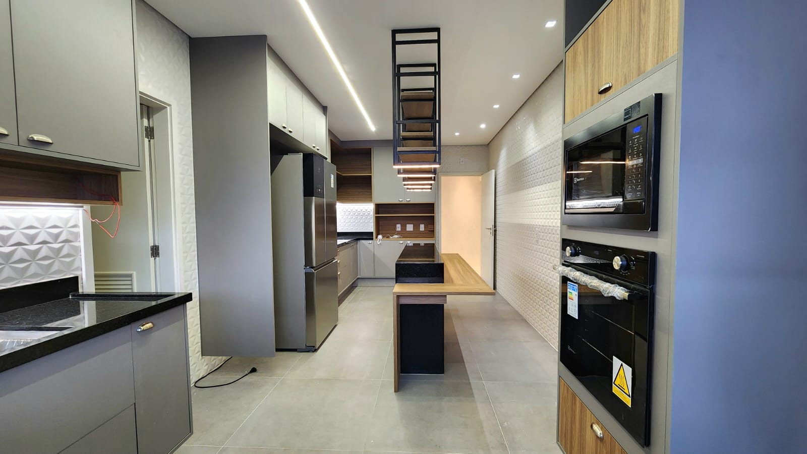 Imagem Apartamento com 4 Quartos à Venda, 251 m²em Pompéia - Santos
