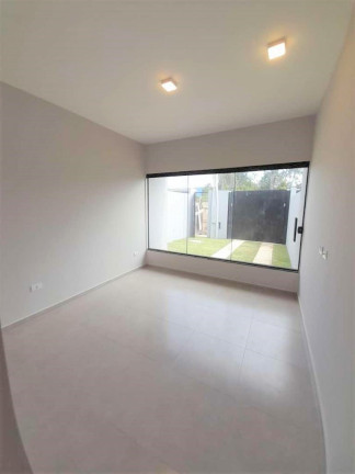 Imagem Casa com 2 Quartos à Venda,  em Balneário dos Golfinhos - Caraguatatuba