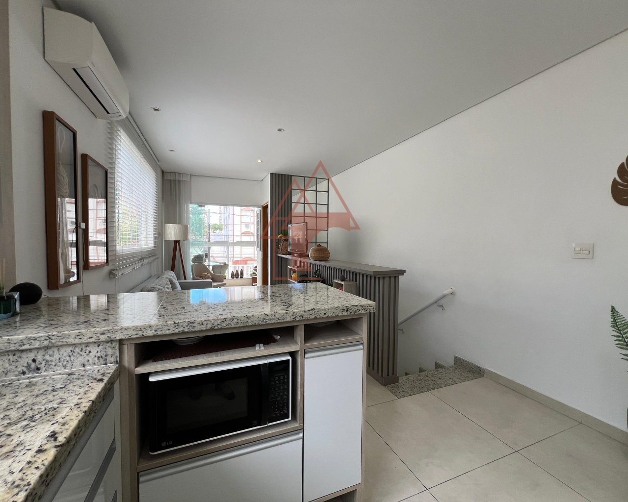Imagem Casa com 2 Quartos à Venda, 80 m² em Embaré - Santos
