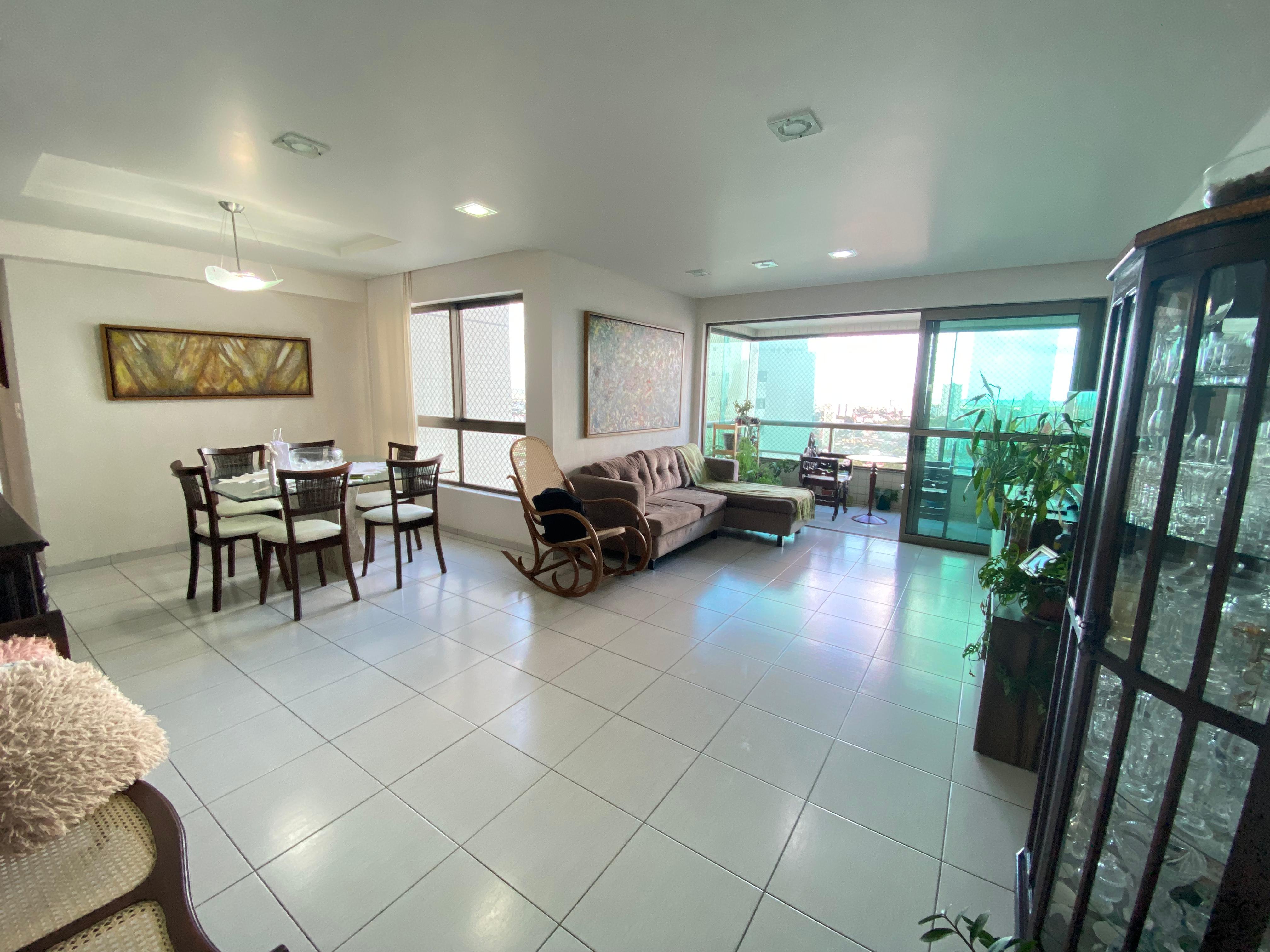 Imagem Apartamento com 4 Quartos à Venda, 165 m²em Encruzilhada - Recife