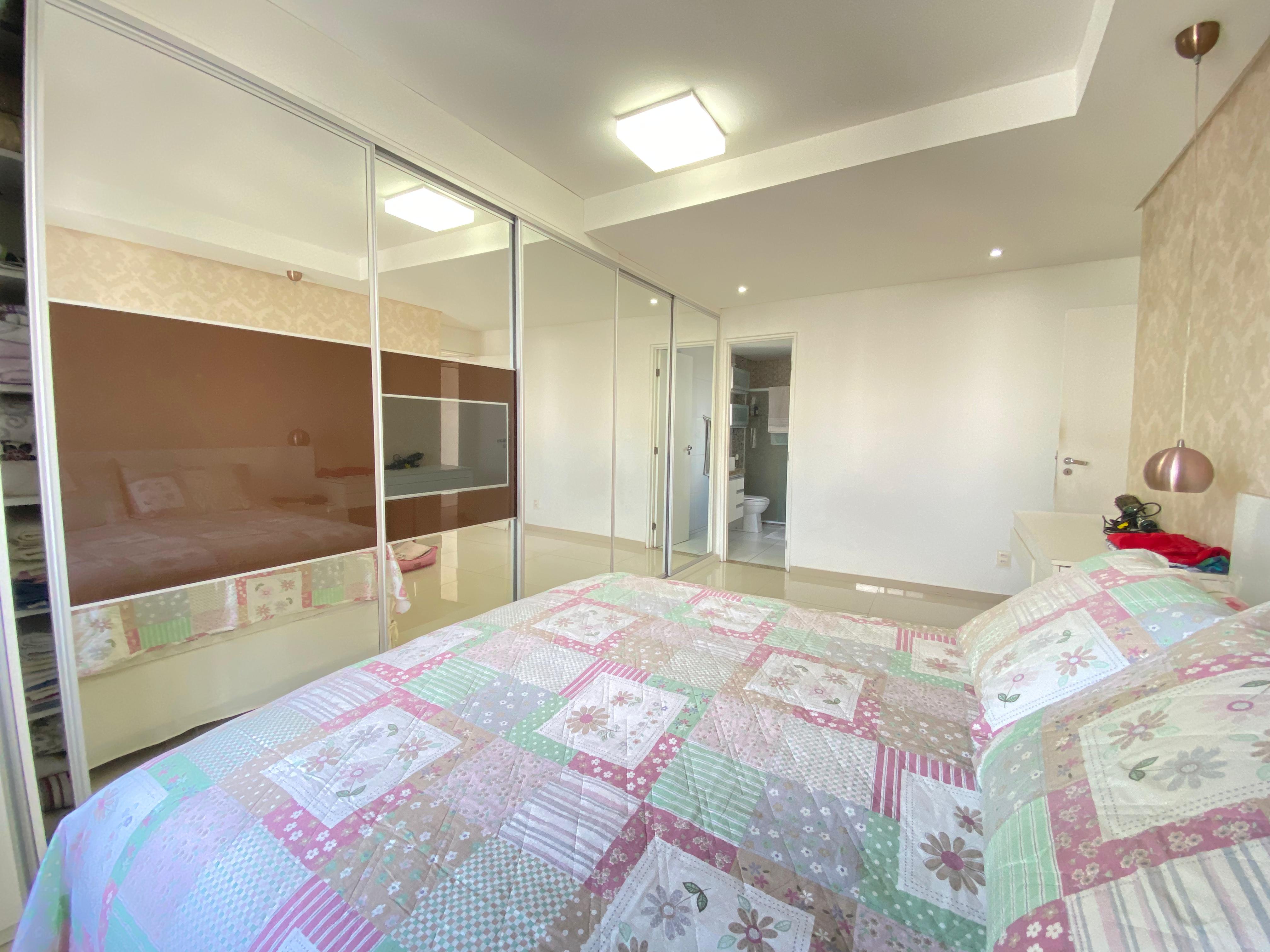 Imagem Apartamento com 4 Quartos à Venda, 158 m²em Boa Viagem - Recife