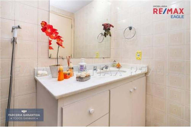 Imagem Apartamento com 2 Quartos à Venda,  em Icaraí - Niterói