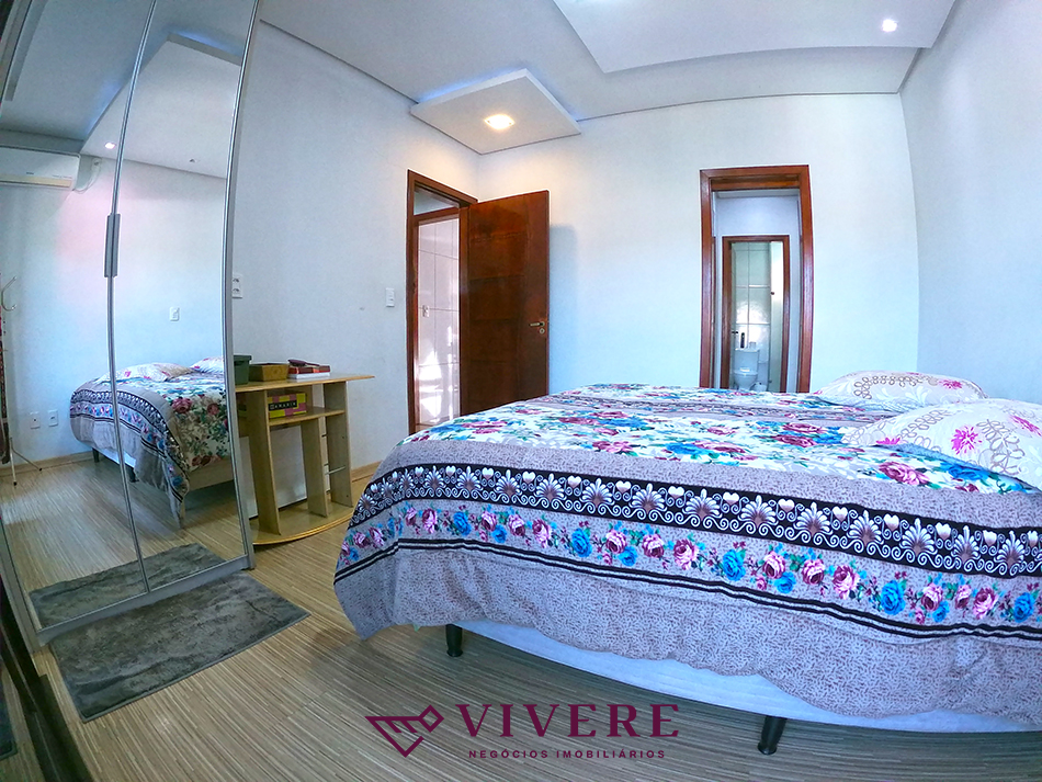 Imagem Casa com 4 Quartos à Venda, 292 m² em Santa Catarina - Caxias do Sul Imagem Casa com 4 Quartos à Venda, 292 m² em Santa Catarina - Caxias do Sul
