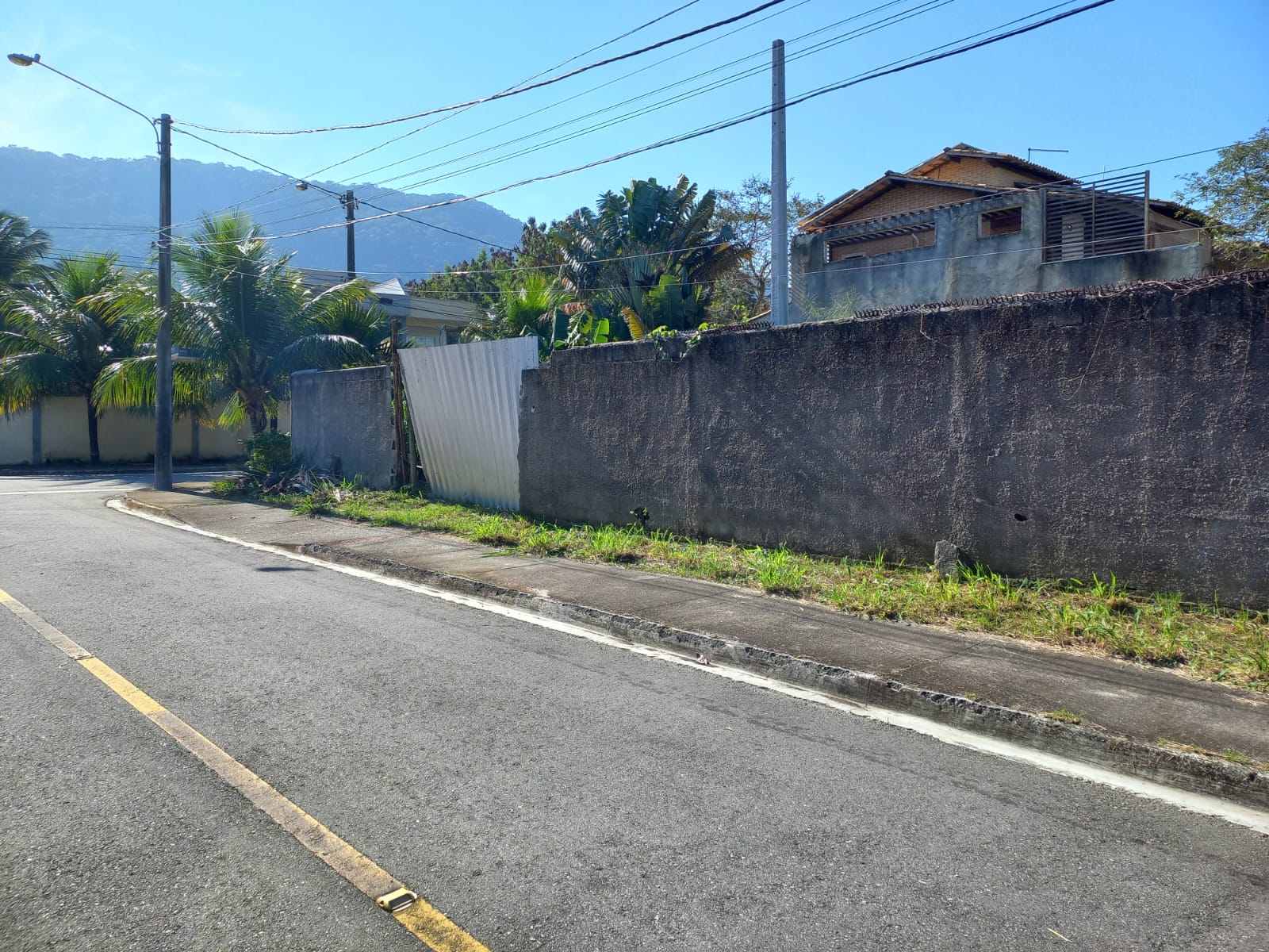 Imagem Terreno à Venda, 180 m²em Piratininga - Niterói