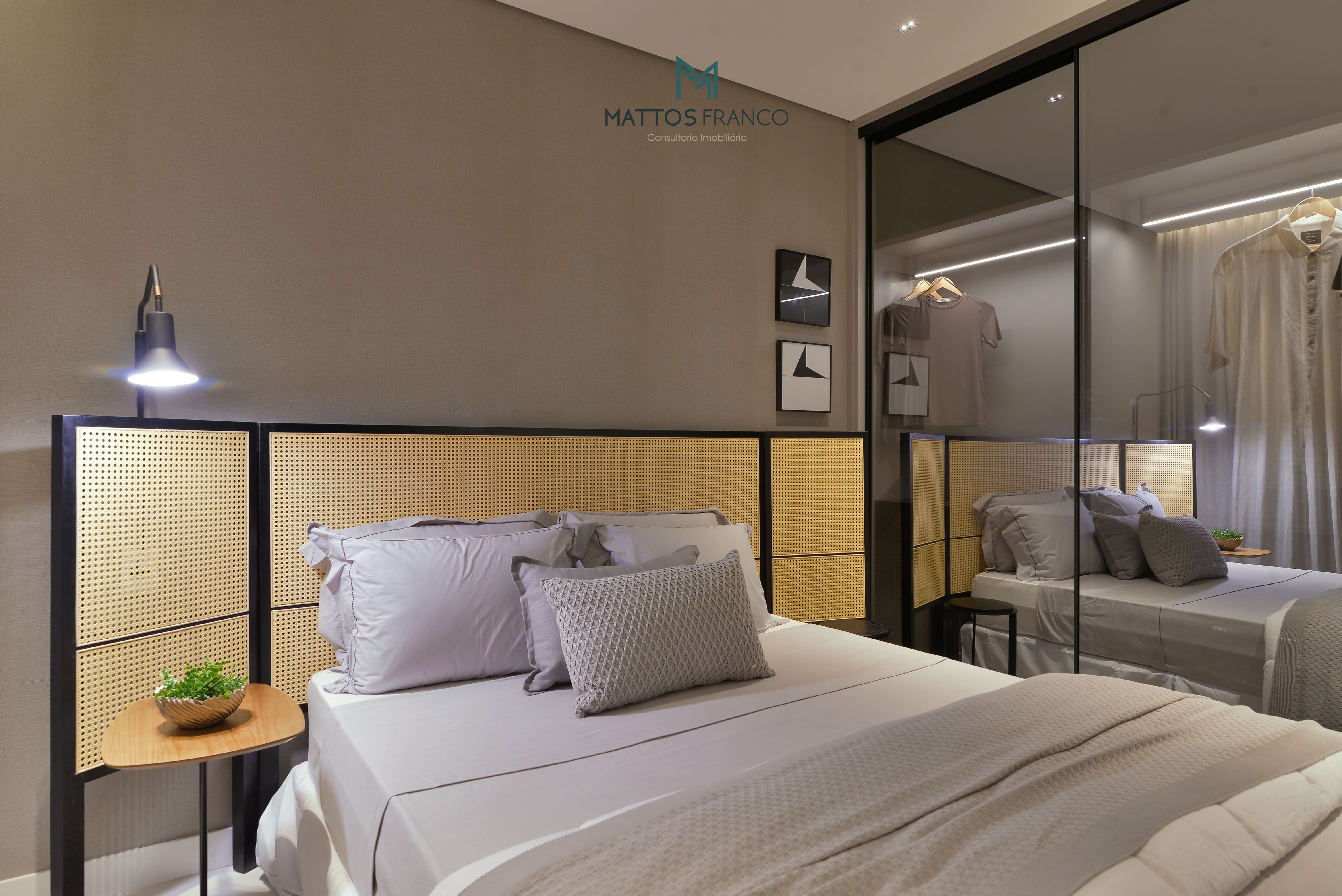 Imagem Apartamento com 2 Quartos à Venda, 71 m²em Savassi - Belo Horizonte