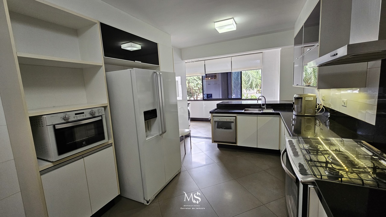 Imagem Apartamento com 3 Quartos à Venda, 168 m² em Asa Norte - Brasília