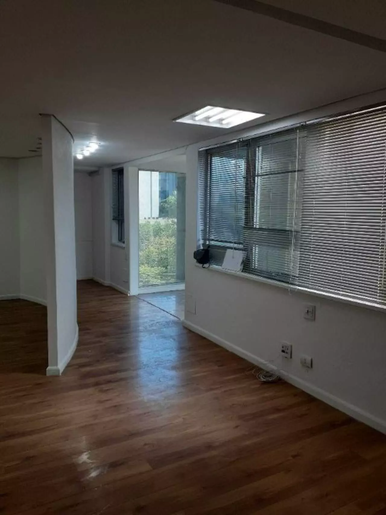 Imagem Sala Comercial à Venda ou Locação, 204 m²em Cidade Monções - São Paulo