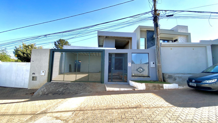 Imagem Casa de Condomínio com 3 Quartos à Venda,  em Samambaia Sul (Samambaia) - Brasília