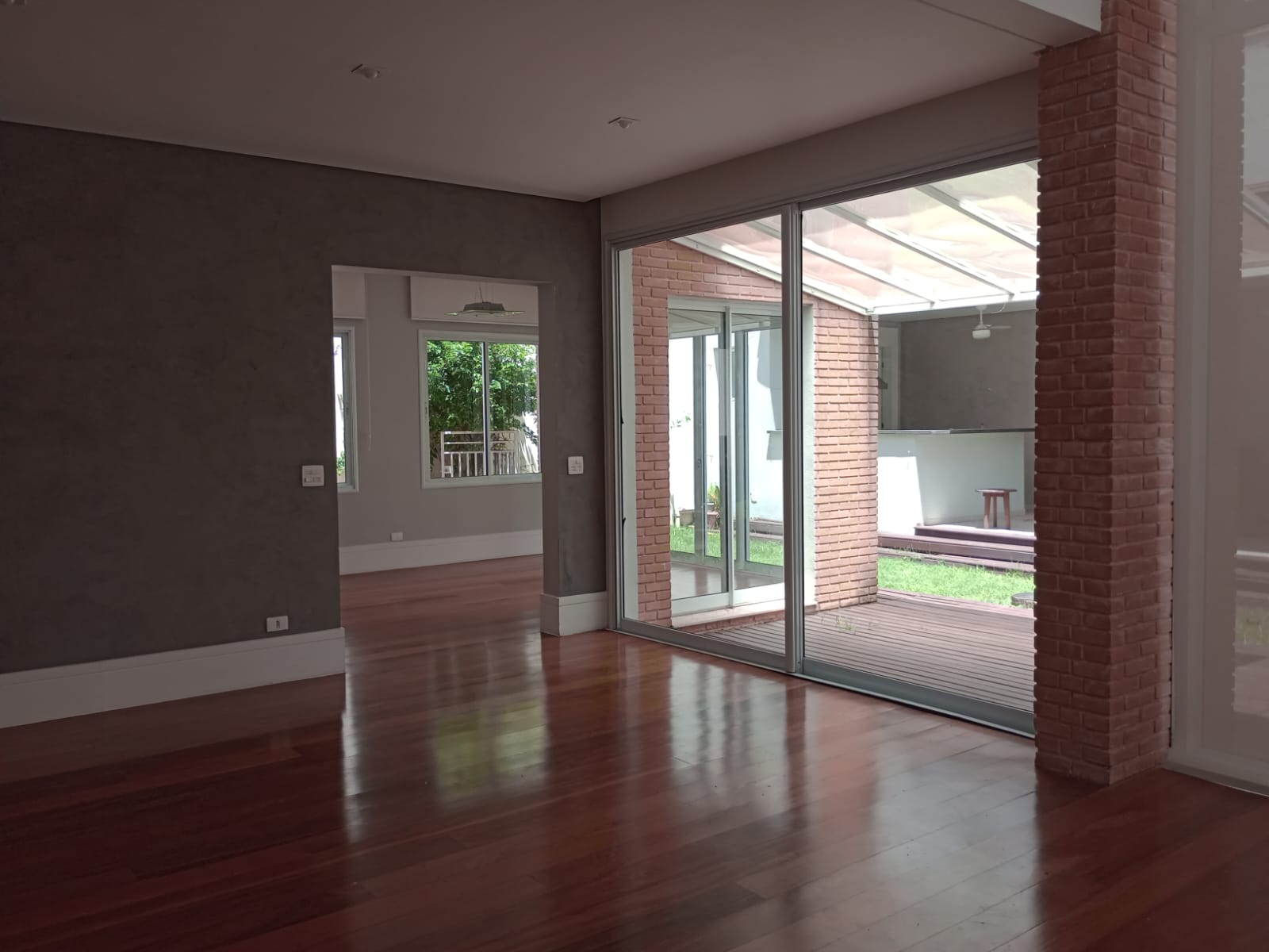 Imagem Casa de Condomínio com 4 Quartos à Venda, 380 m²em Alphaville - Santana de Parnaíba Imagem Casa de Condomínio com 4 Quartos à Venda, 380 m²em Alphaville - Santana de Parnaíba