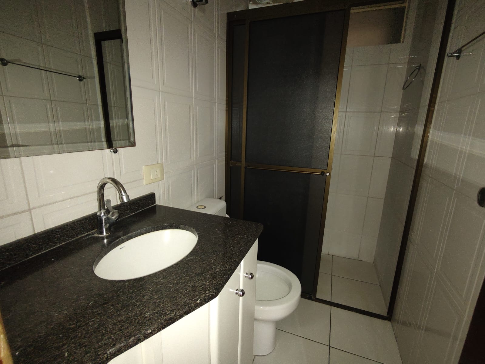 Imagem Apartamento com 3 Quartos à Venda, 64 m²em Cláudia - Londrina