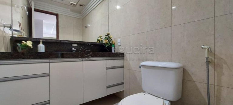 Imagem Apartamento com 2 Quartos à Venda, 66 m² em Pina - Recife