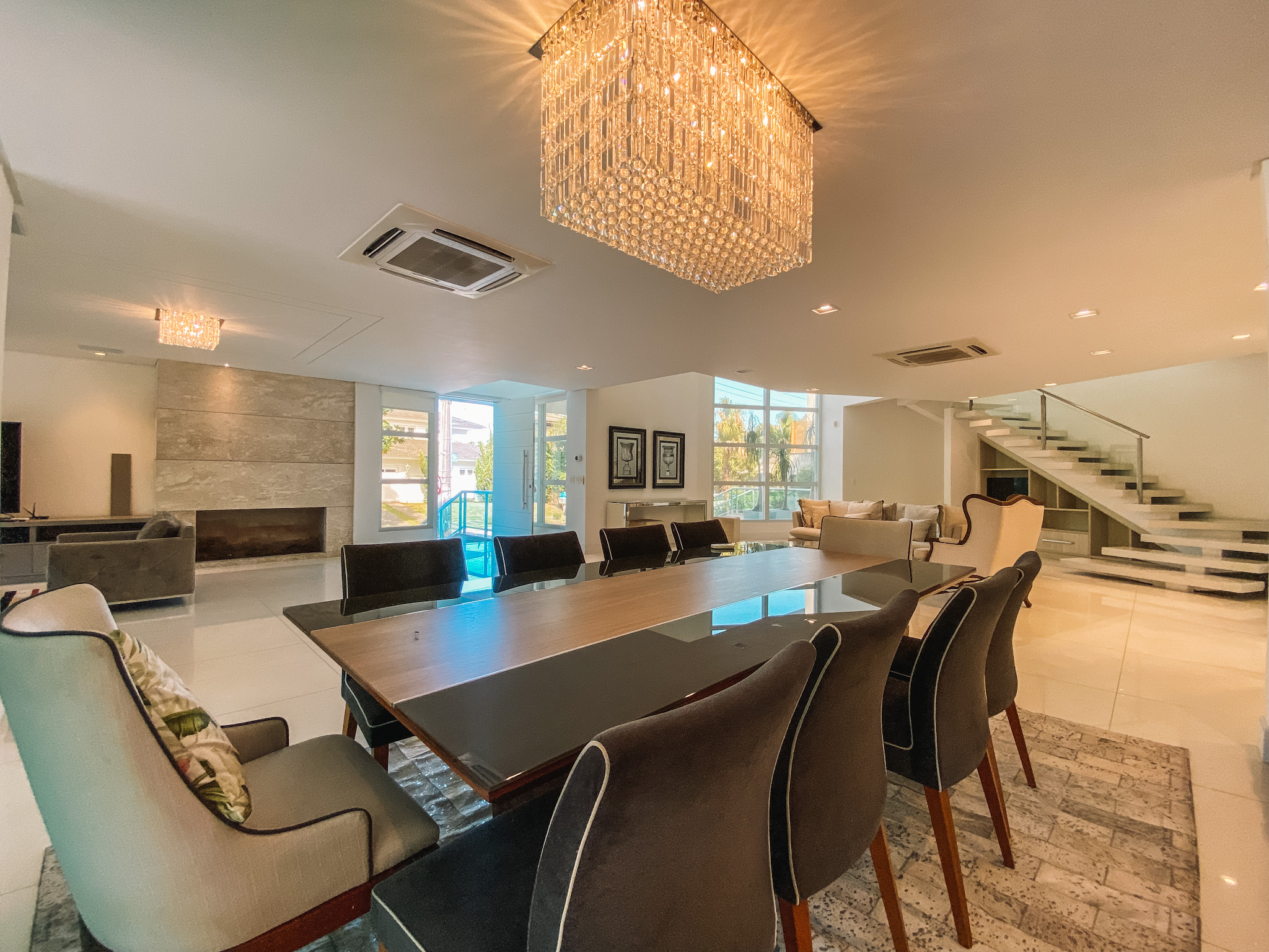 Imagem Casa com 6 Quartos à Venda, 1.000 m² em Jurerê Internacional - Florianópolis Imagem Casa com 6 Quartos à Venda, 1.000 m² em Jurerê Internacional - Florianópolis