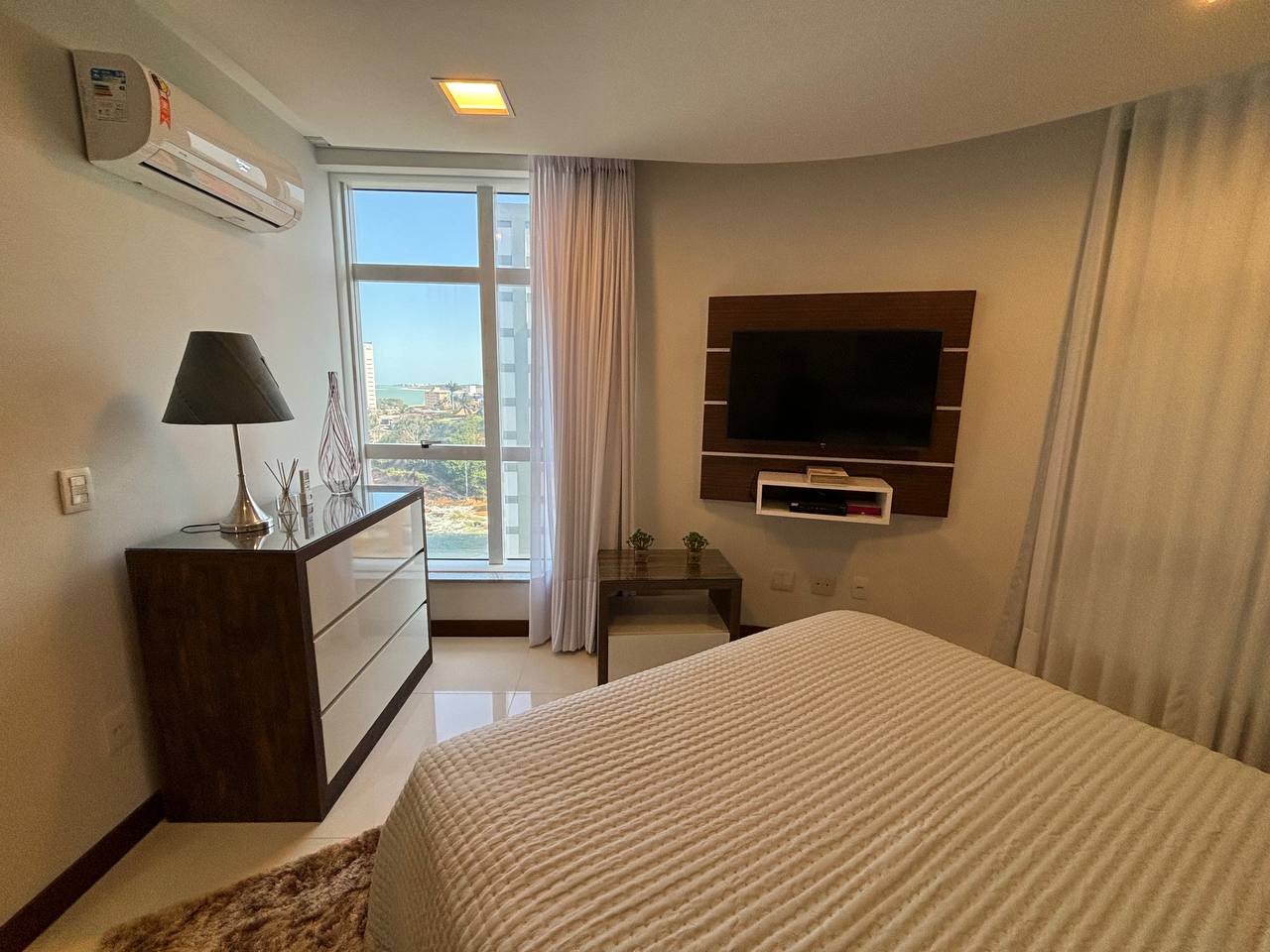Imagem Apartamento com 4 Quartos à Venda, 211 m²em Centro - Guarapari Imagem Apartamento com 4 Quartos à Venda, 211 m²em Centro - Guarapari