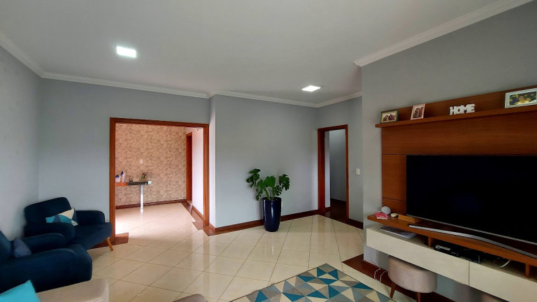 Imagem Sobrado com 3 Quartos à Venda, 460 m²em Parque das Indústrias (Nova Veneza) - Sumaré Imagem Sobrado com 3 Quartos à Venda, 460 m²em Parque das Indústrias (Nova Veneza) - Sumaré