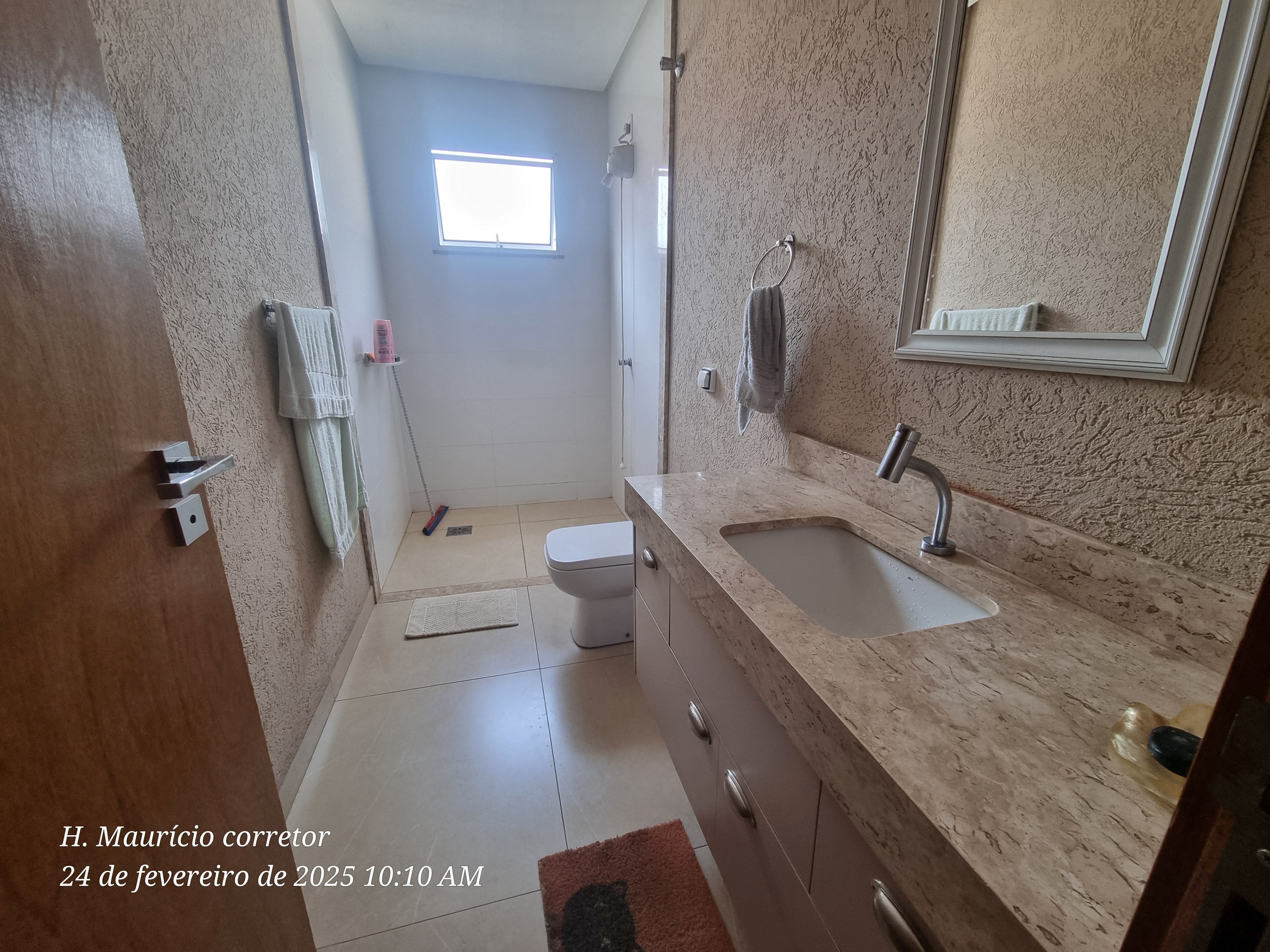 Imagem Casa com 3 Quartos à Venda, 232 m² em Setor Jaó - Goiânia Imagem Casa com 3 Quartos à Venda, 232 m² em Setor Jaó - Goiânia