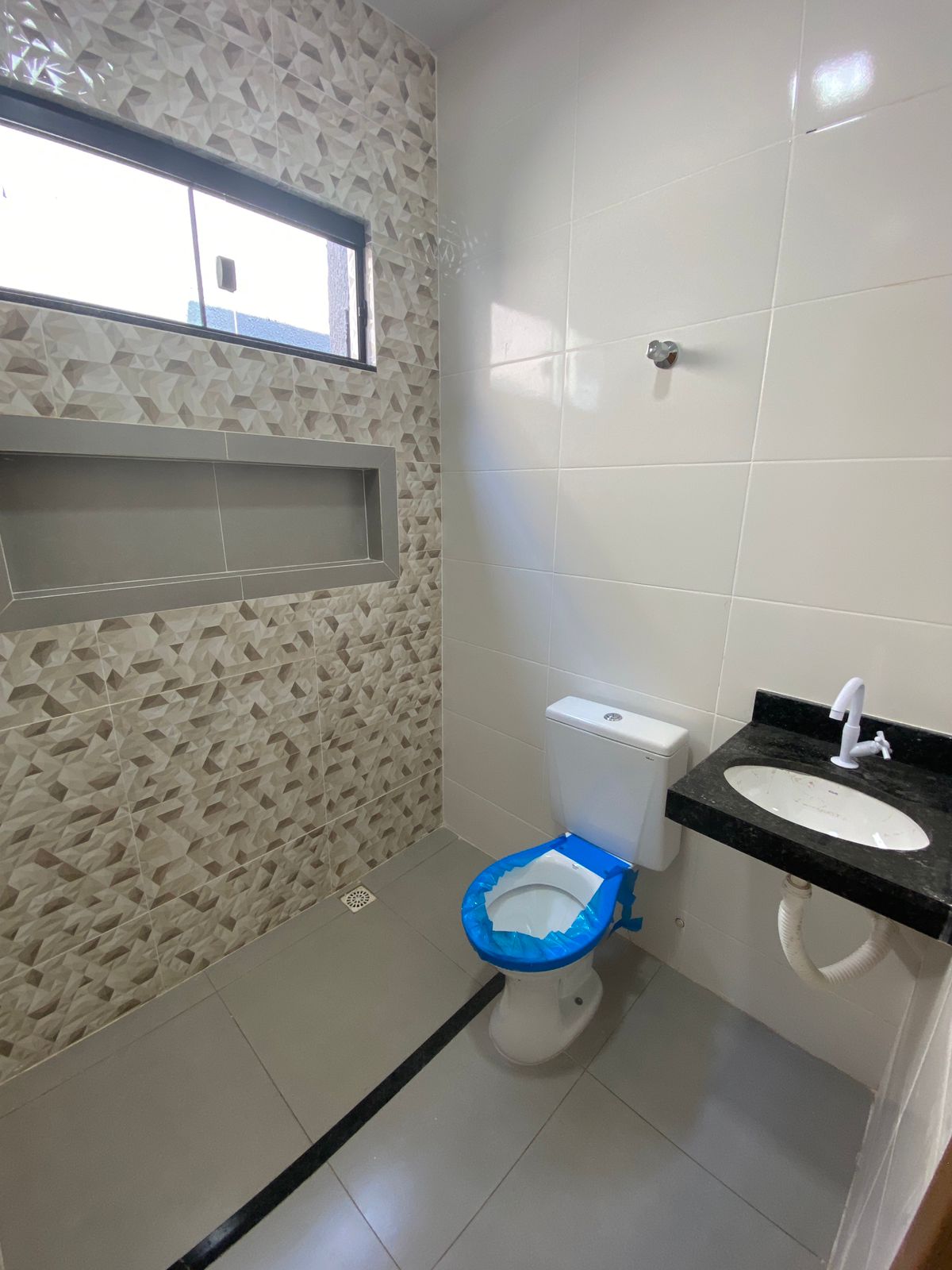 Imagem Casa com 2 Quartos à Venda, 98 m²em Jardim Ipanema - Trindade Imagem Casa com 2 Quartos à Venda, 98 m²em Jardim Ipanema - Trindade