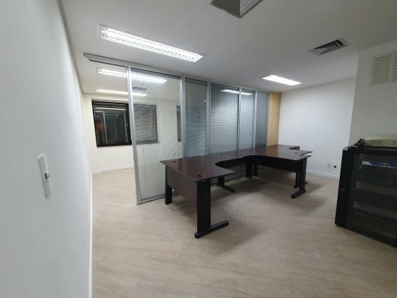Imagem Sala Comercial à Venda ou Locação, em Cidade Monções - São Paulo Imagem Sala Comercial à Venda ou Locação, em Cidade Monções - São Paulo