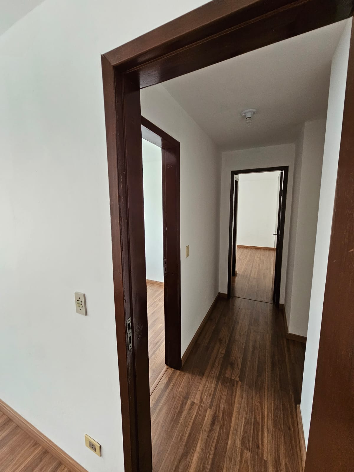 Imagem Casa com 3 Quartos à Venda, 123 m²em Bairro Alto - Curitiba Imagem Casa com 3 Quartos à Venda, 123 m²em Bairro Alto - Curitiba
