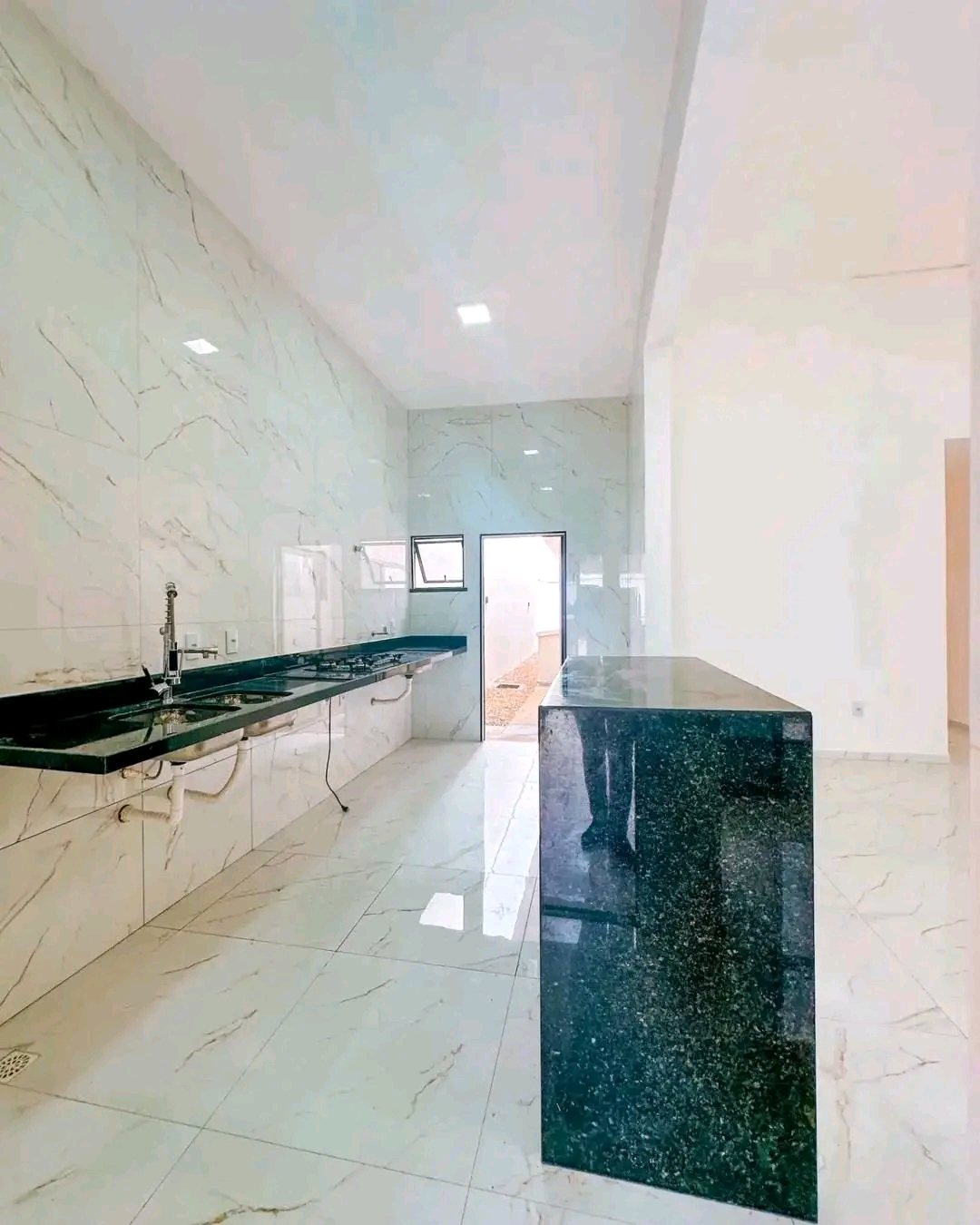 Imagem Casa com 3 Quartos à Venda, 112 m²em Coaçu  - Eusebio 