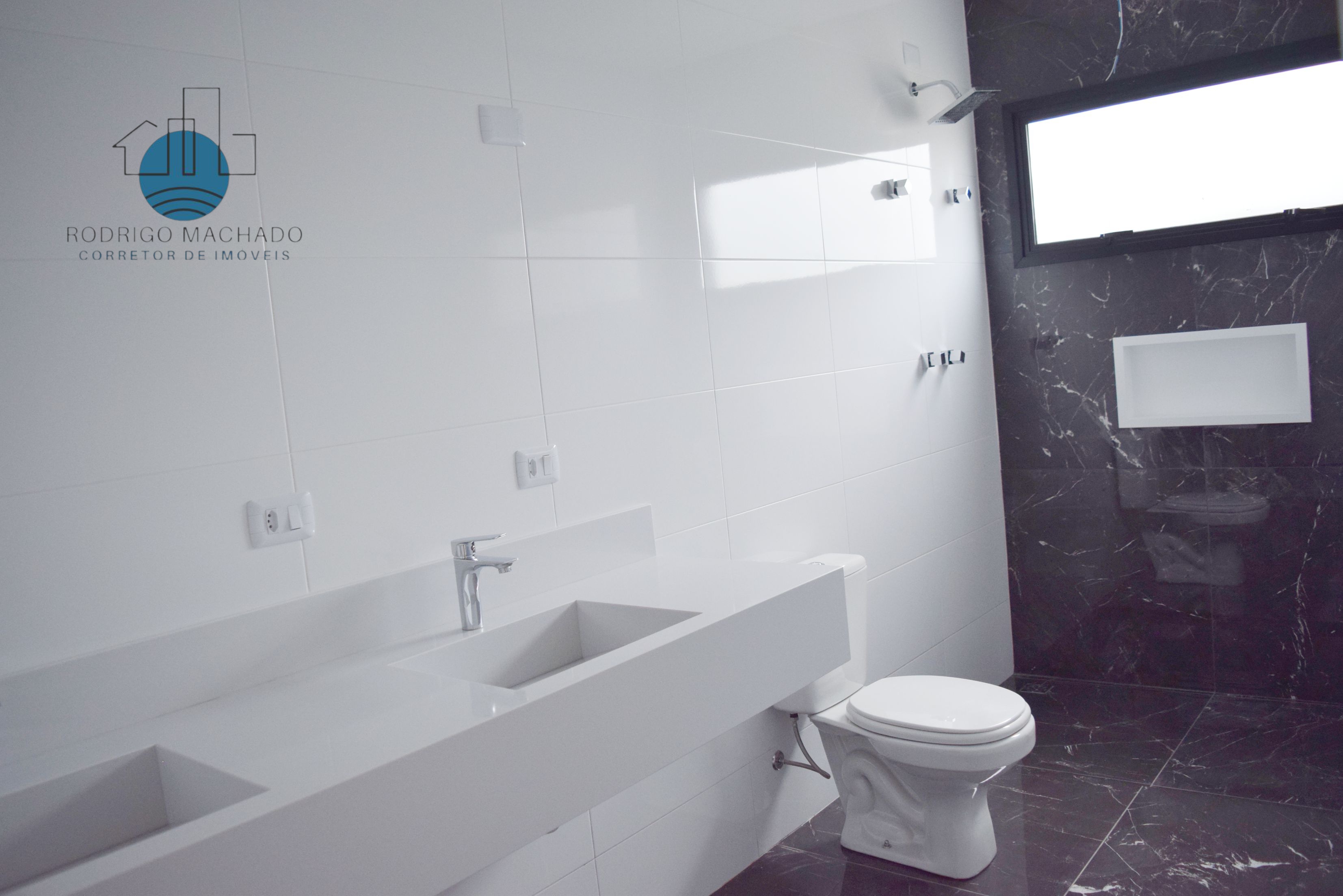 Imagem Sobrado com 4 Quartos à Venda, 345 m² em Condomínio Residencial Reserva Ecológica Atibaia - Atibaia Imagem Sobrado com 4 Quartos à Venda, 345 m² em Condomínio Residencial Reserva Ecológica Atibaia - Atibaia