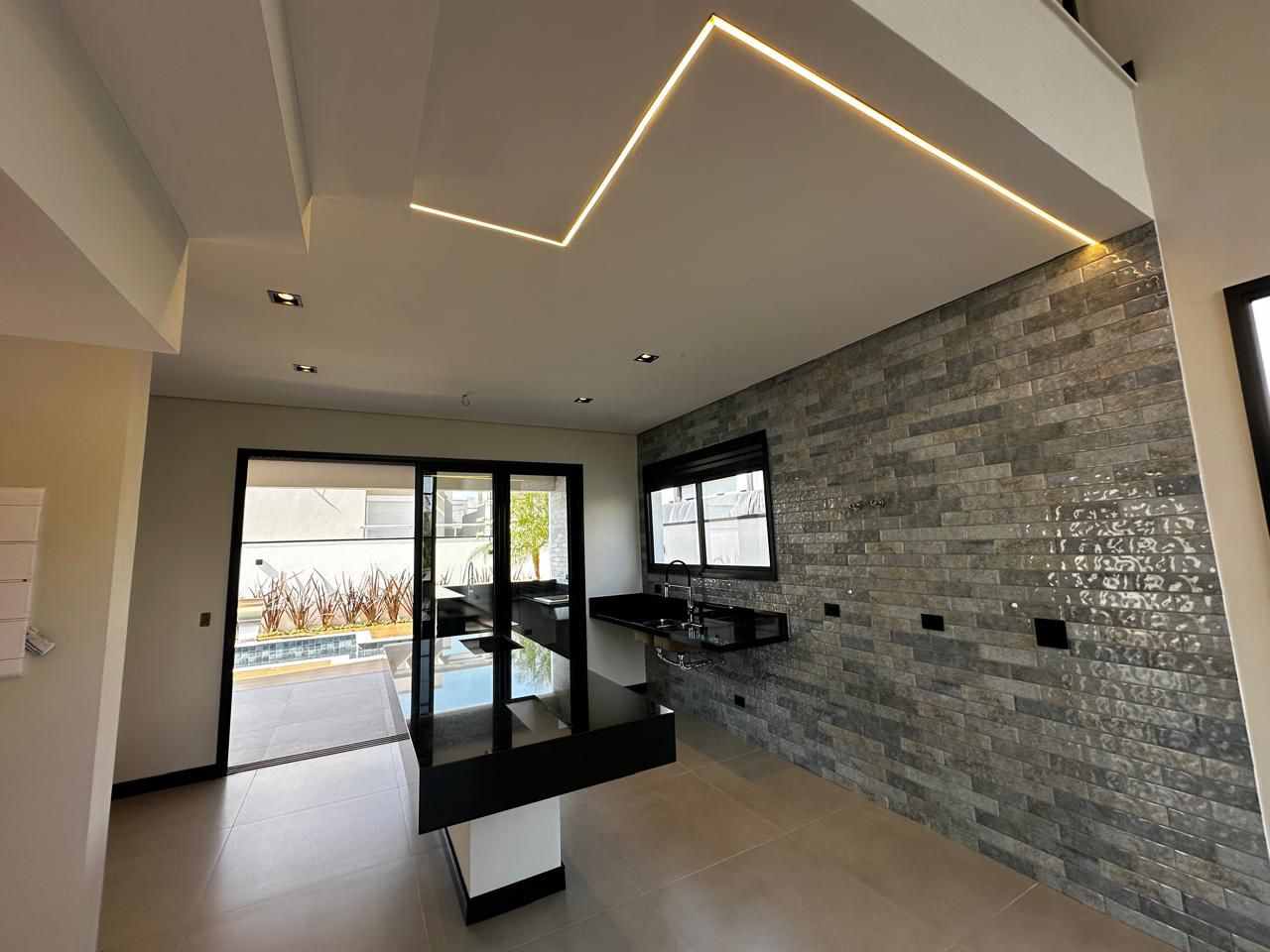 Imagem Casa de Condomínio com 4 Quartos à Venda, 234 m²em Cézar de Souza - Mogi das Cruzes