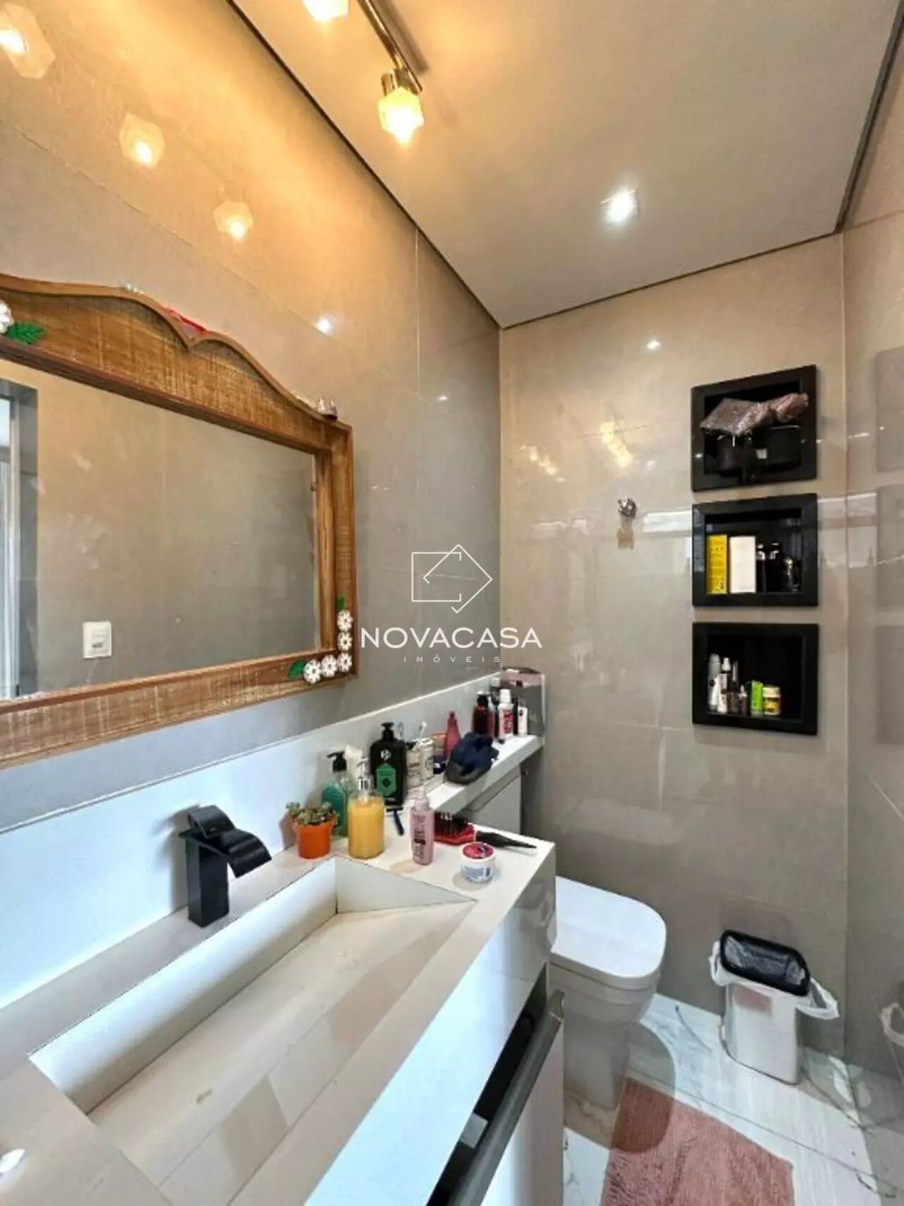 Imagem Casa com 5 Quartos à Venda, 250 m² em Rio Branco - Belo Horizonte Imagem Casa com 5 Quartos à Venda, 250 m² em Rio Branco - Belo Horizonte