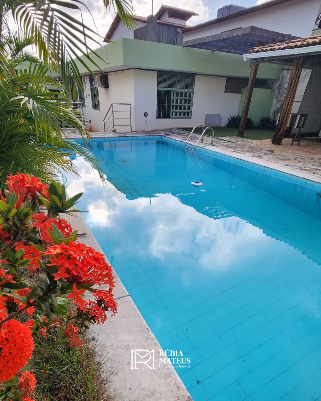 Imagem Casa com 3 Quartos à Venda, 293 m² em Lagoa Nova - Natal Imagem Casa com 3 Quartos à Venda, 293 m² em Lagoa Nova - Natal