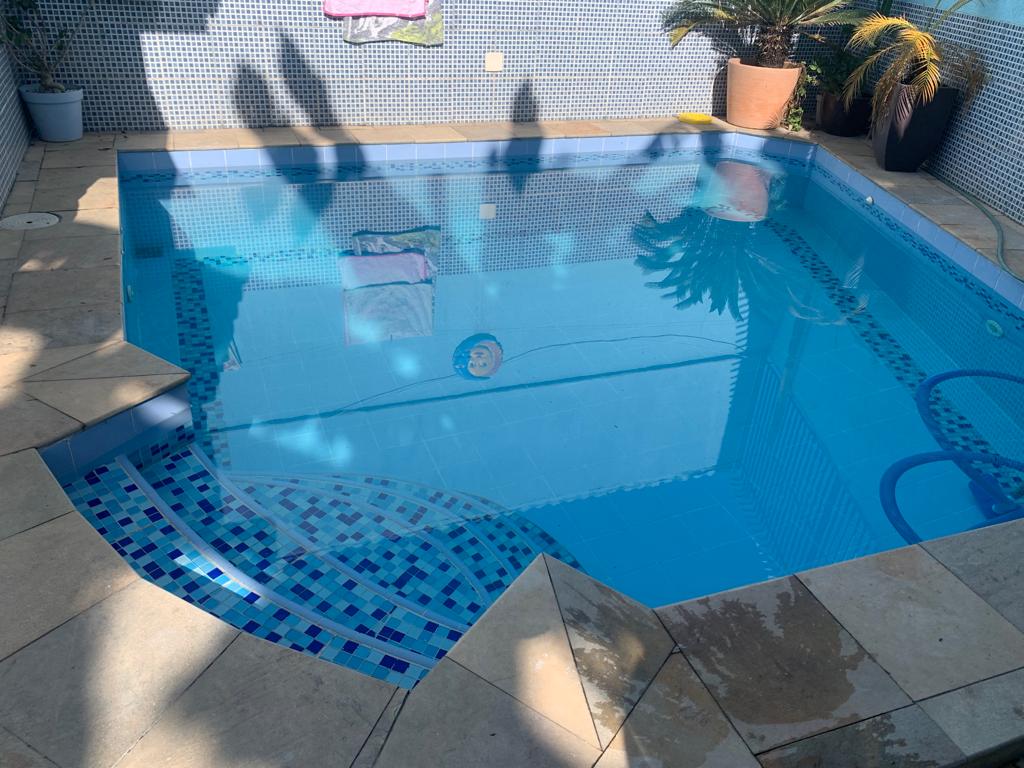 Imagem Casa com 6 Quartos à Venda, 258 m² em Bangu - Rio de Janeiro