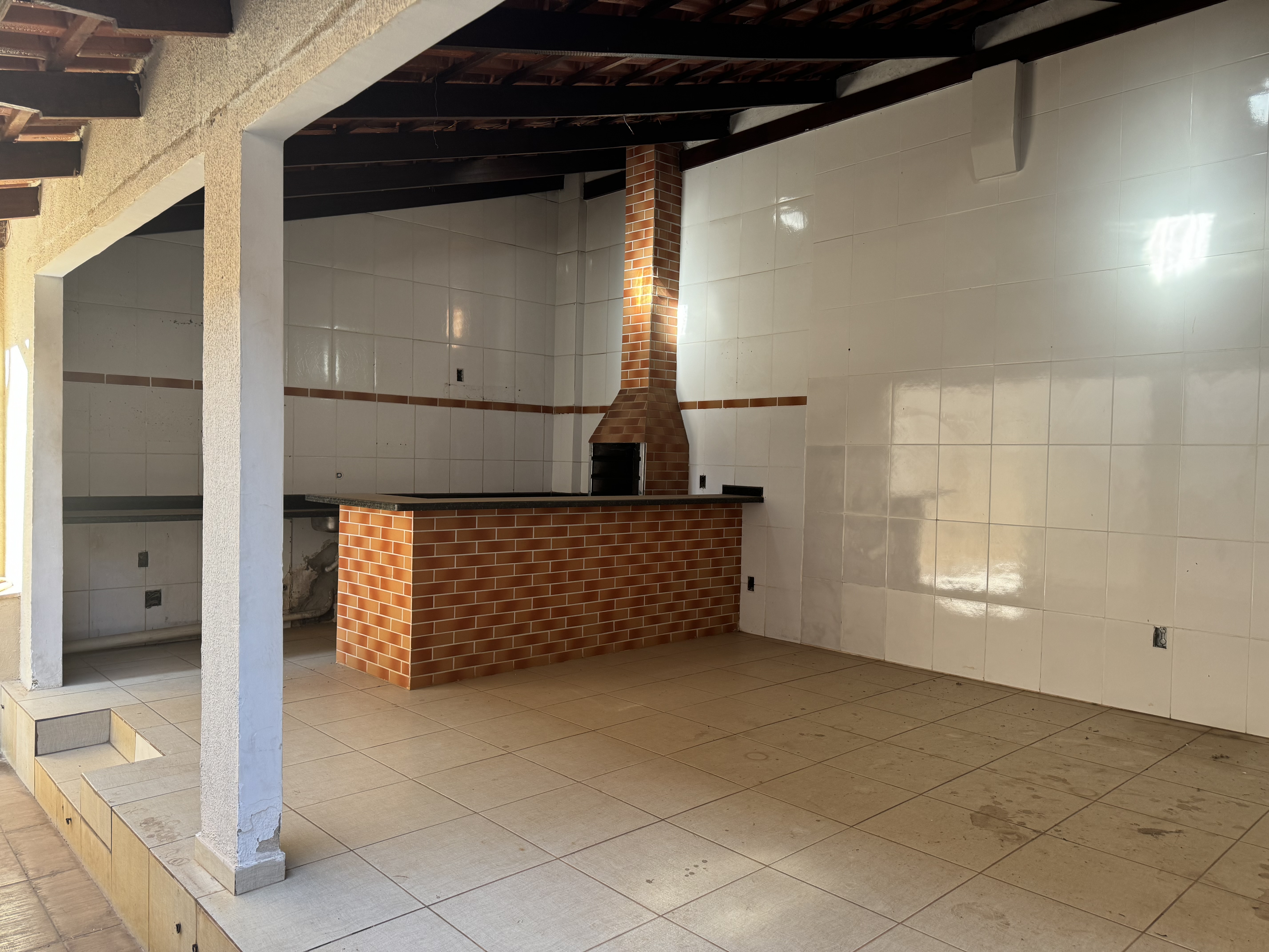 Imagem Casa com 3 Quartos para Alugar, 230 m² em Setor Bueno - Goiânia