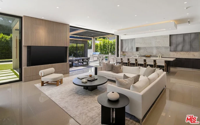 Imagem Casa de Condomínio com 7 Quartos à Venda, 982 m²em Alphaville Residencial Um - Barueri Imagem Casa de Condomínio com 7 Quartos à Venda, 982 m²em Alphaville Residencial Um - Barueri