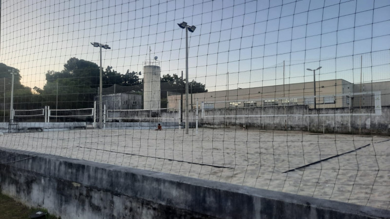 Imagem Casa de Condomínio com 5 Quartos para Alugar, 200 m² em Maraponga - Fortaleza
