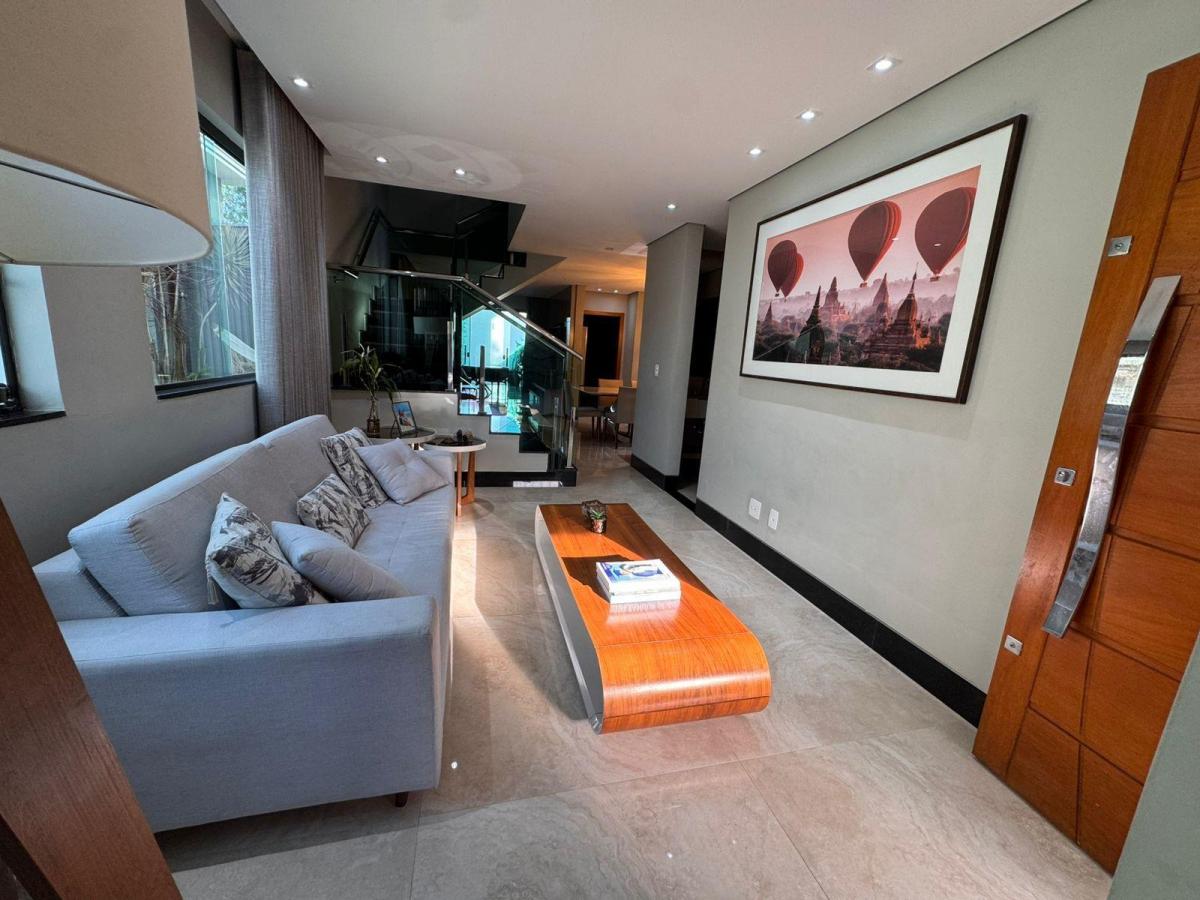 Imagem Casa com 3 Quartos à Venda, 213 m² em Santa Amélia - Belo Horizonte Imagem Casa com 3 Quartos à Venda, 213 m² em Santa Amélia - Belo Horizonte