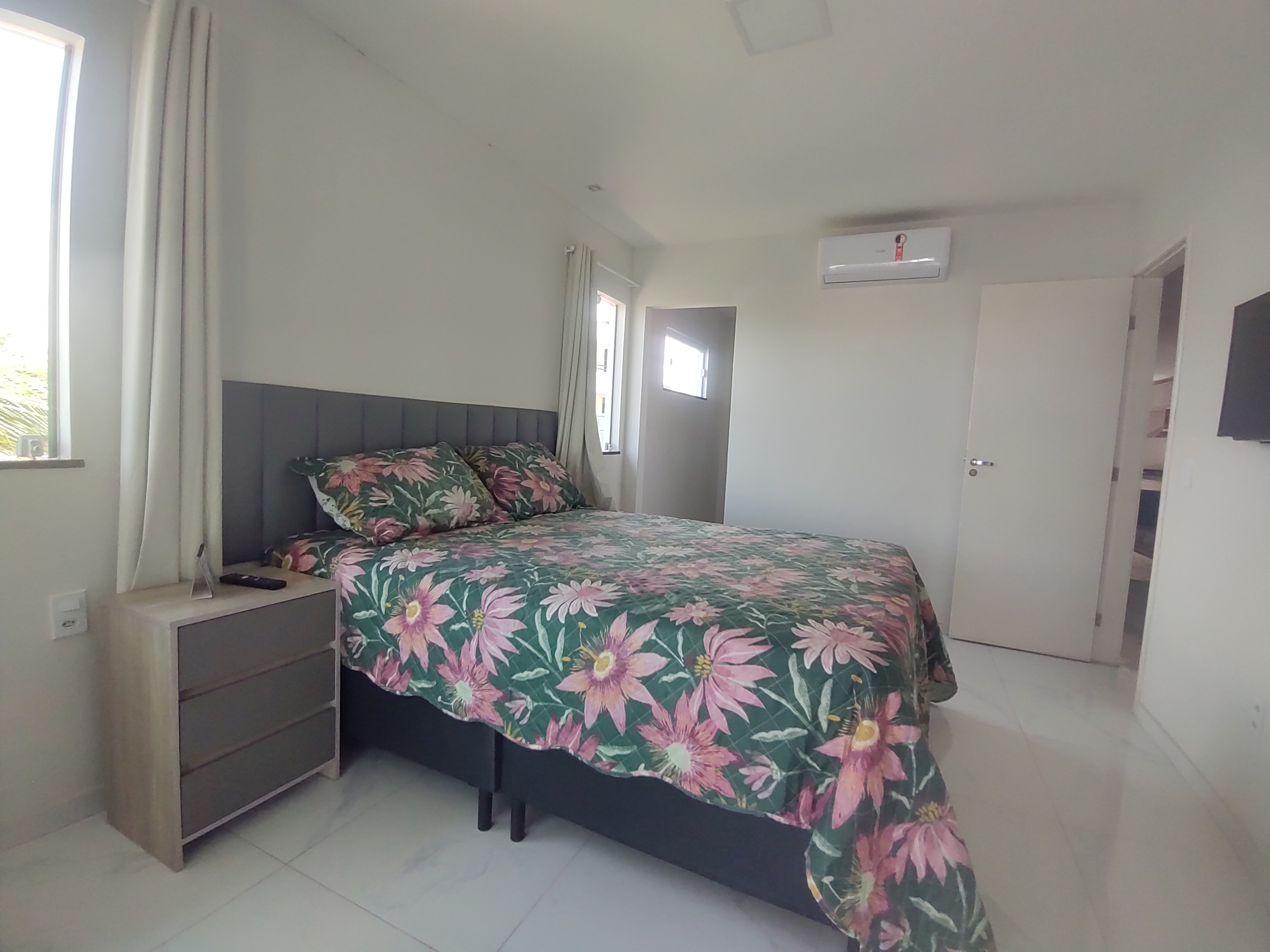Imagem Casa com 8 Quartos à Venda, 330 m²em Aracapé - Fortaleza Imagem Casa com 8 Quartos à Venda, 330 m²em Aracapé - Fortaleza