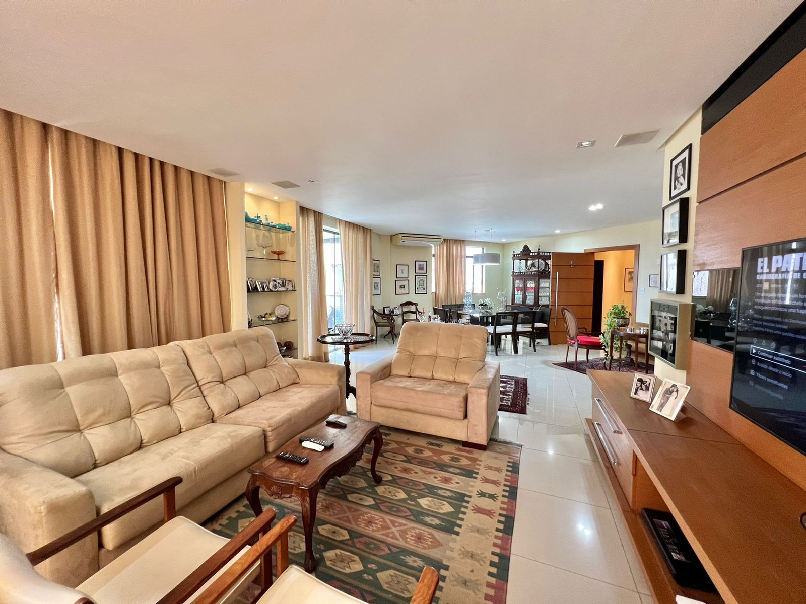 Imagem Apartamento com 3 Quartos à Venda, 240 m²em Nazaré - Belém Imagem Apartamento com 3 Quartos à Venda, 240 m²em Nazaré - Belém