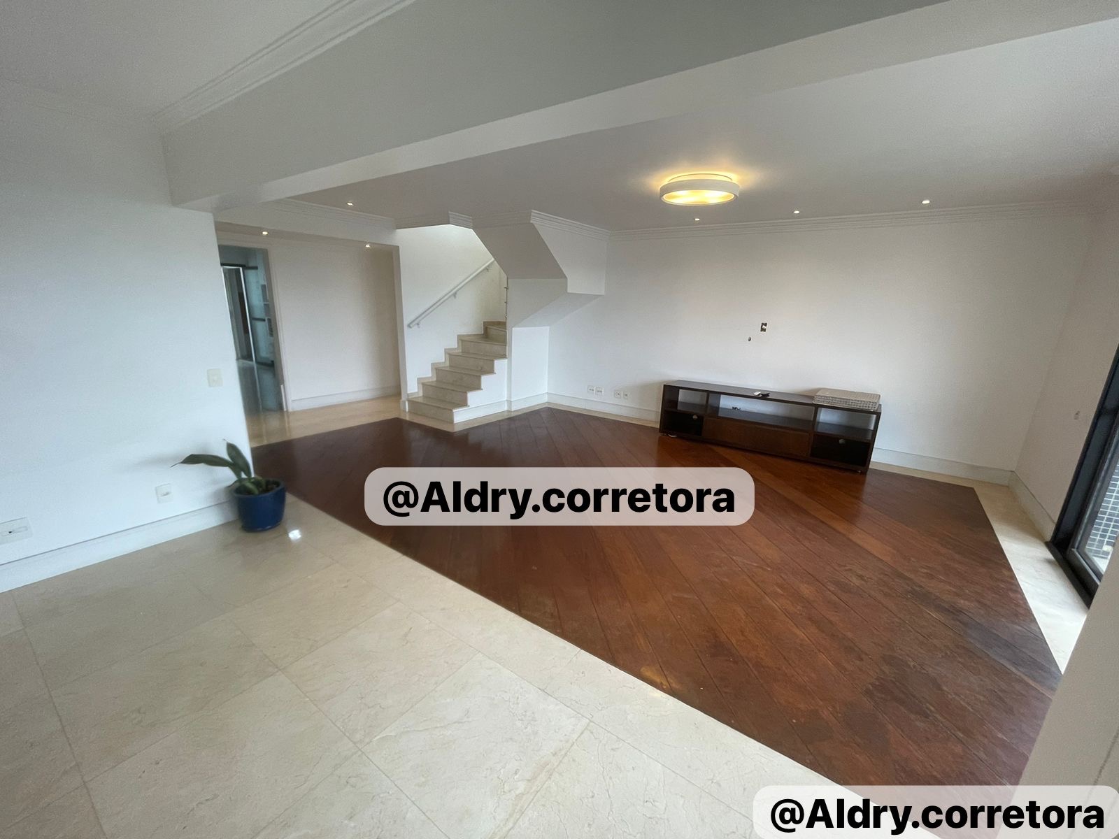 Imagem Cobertura com 4 Quartos à Venda, 340 m²em Bela Aliança - São Paulo