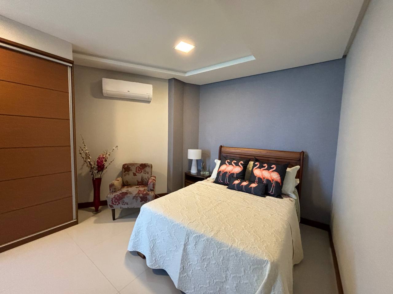 Imagem Apartamento com 4 Quartos à Venda, 211 m²em Centro - Guarapari Imagem Apartamento com 4 Quartos à Venda, 211 m²em Centro - Guarapari