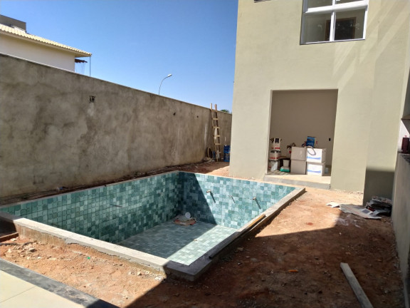 Imagem Sobrado com 5 Quartos à Venda, 273 m² em Residencial Goiânia Golfe Clube - Goiânia Imagem Sobrado com 5 Quartos à Venda, 273 m² em Residencial Goiânia Golfe Clube - Goiânia