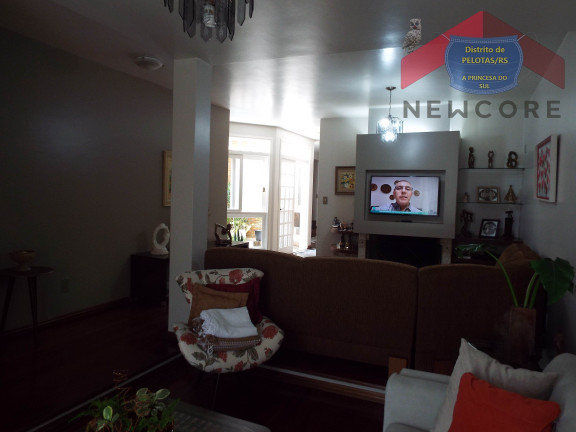 Imagem Casa com 4 Quartos à Venda, 315 m² em Centro - Pelotas
