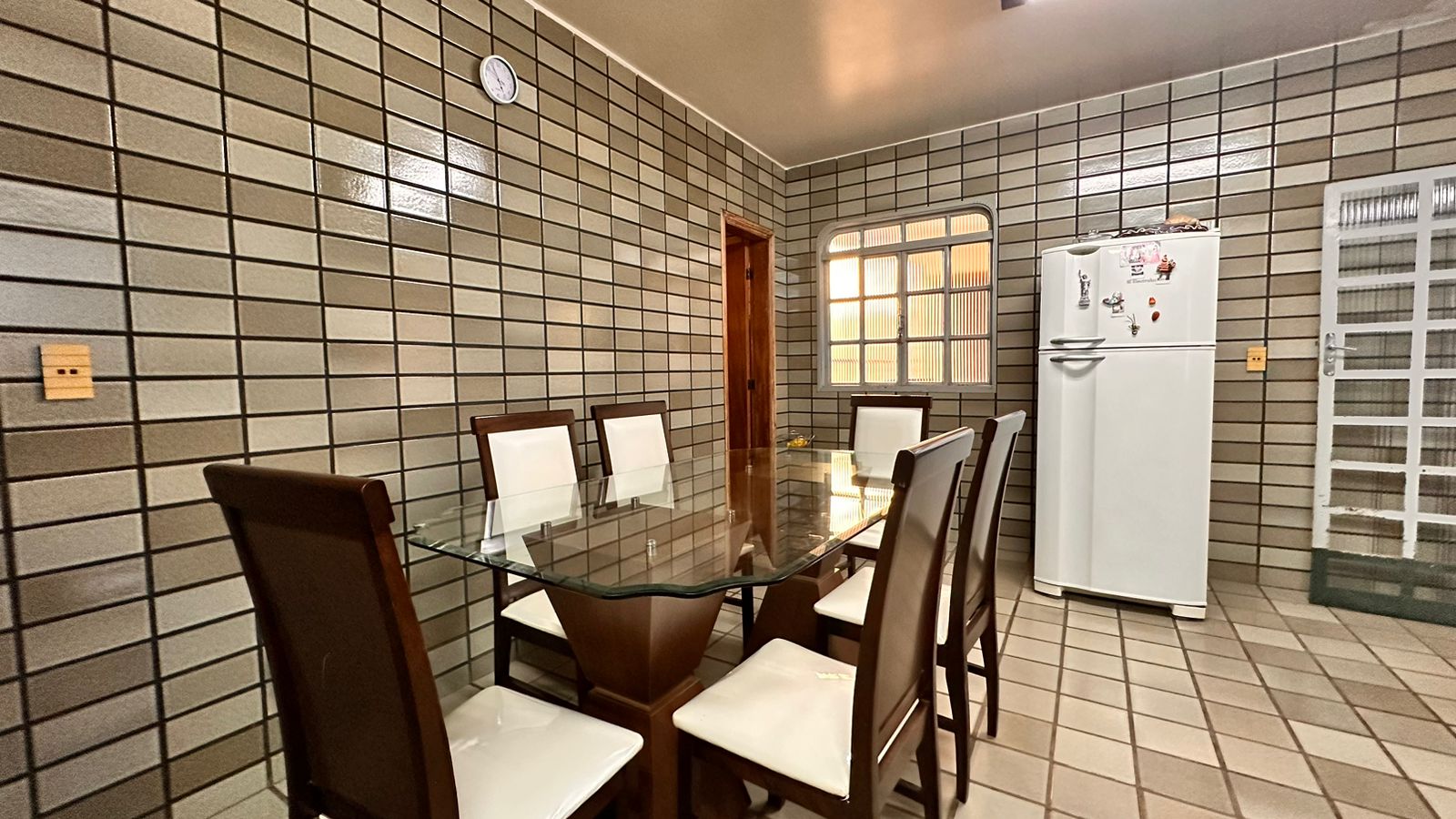 Imagem Sobrado com 5 Quartos à Venda ou Temporada, 587 m²em Taguatinga Norte (Taguatinga) - Brasília